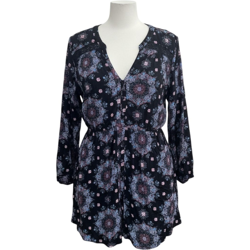 Torrid Point Medallion Gauze Lace Trim Button Front Top Black Floral Plus Size 3